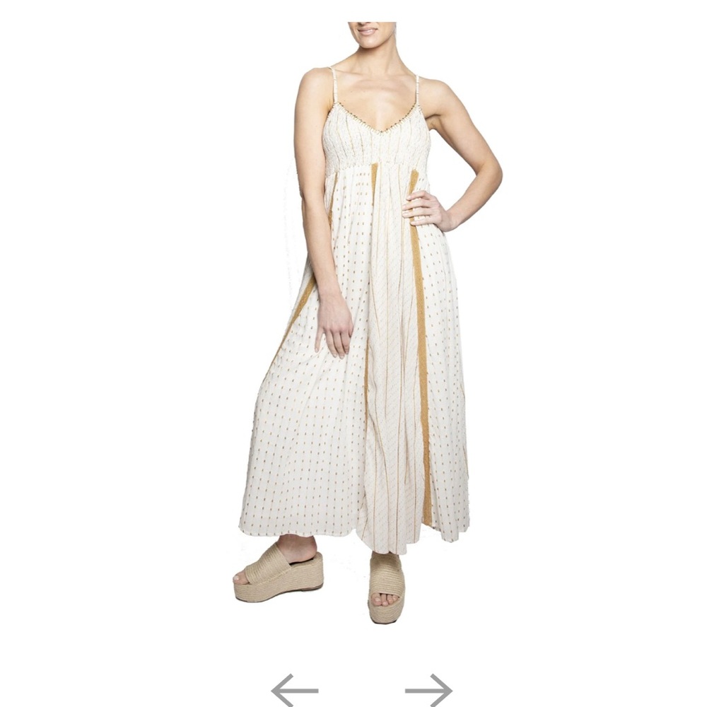 ASTR Embroidery Maxi Dress Size: X small